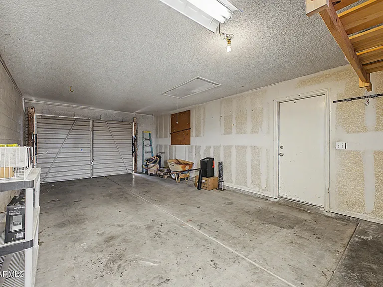 1455 W Mohawk Ln — Photo 21