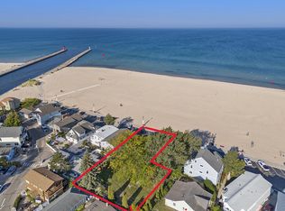 30 Lake Shore Dr, South Haven, MI 49090
