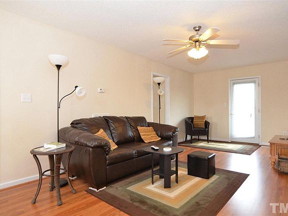 3rd image of 47 Beadle Ct
