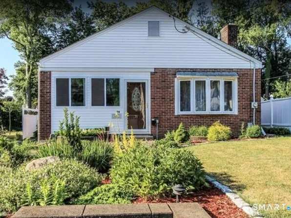 79 Piper Brook Avenue, Newington, CT 06111