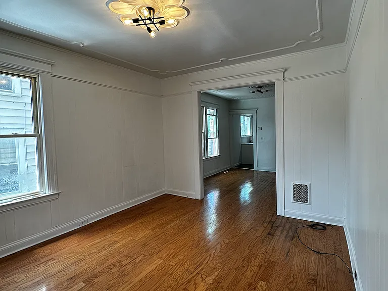 113 E Brighton Ave #1 — Photo 2