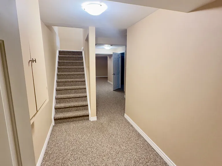 908 Copper Leaf Cres — Photo 32