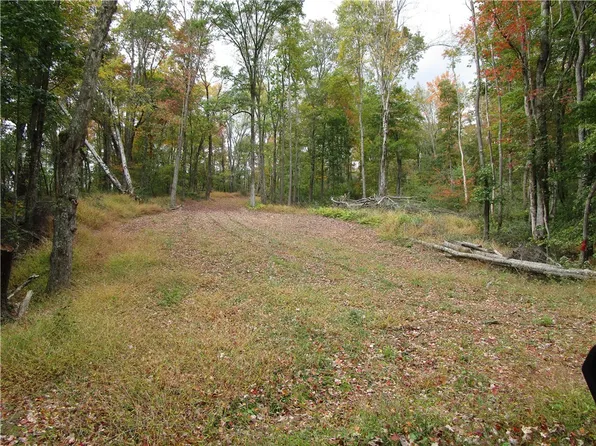 150 Spillway Ln, Butler, PA 16001