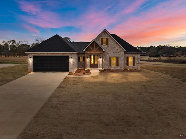 107 River Ridge Dr, Hawkinsville, GA 31036