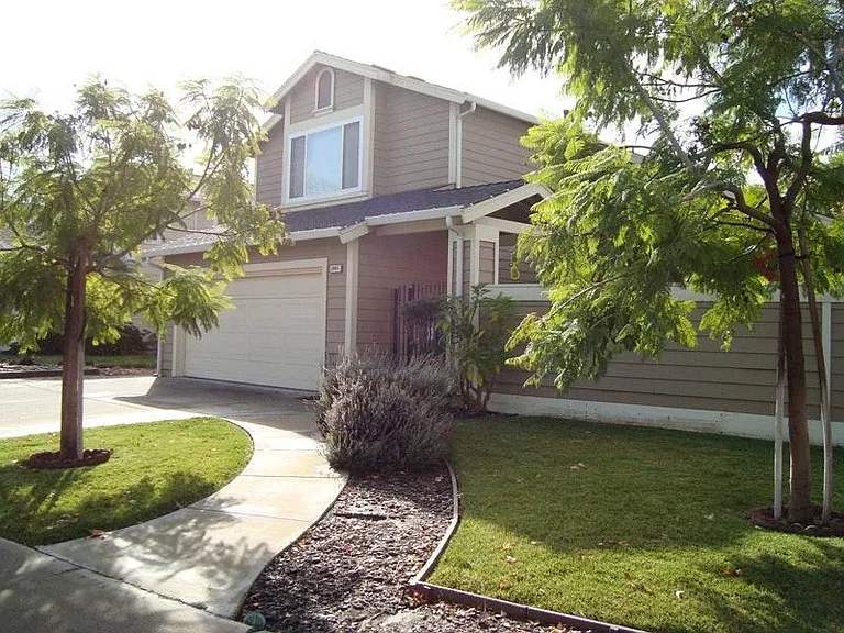 2965 Honeysuckle Cir — Photo 1