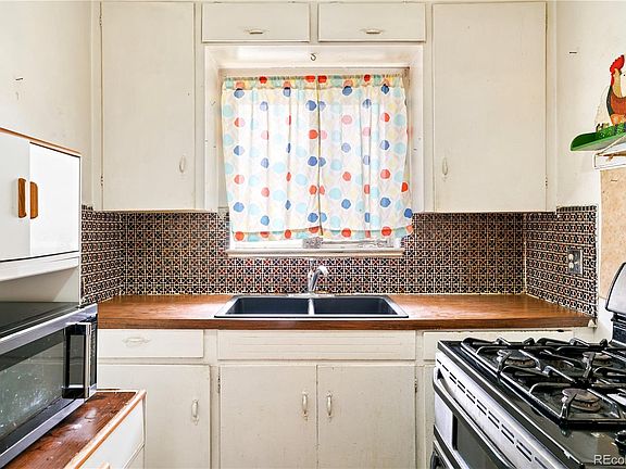 4th image of 2755 N Vine Street
