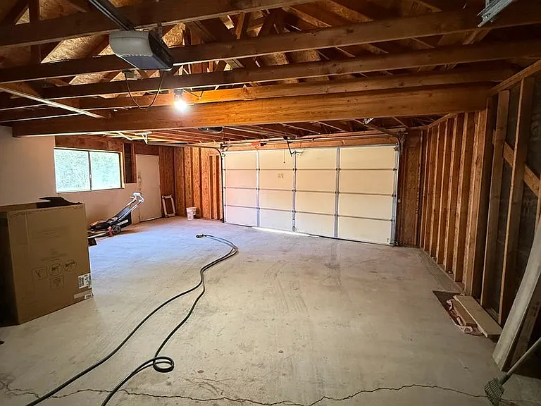3800 Casey Ct — Photo 38