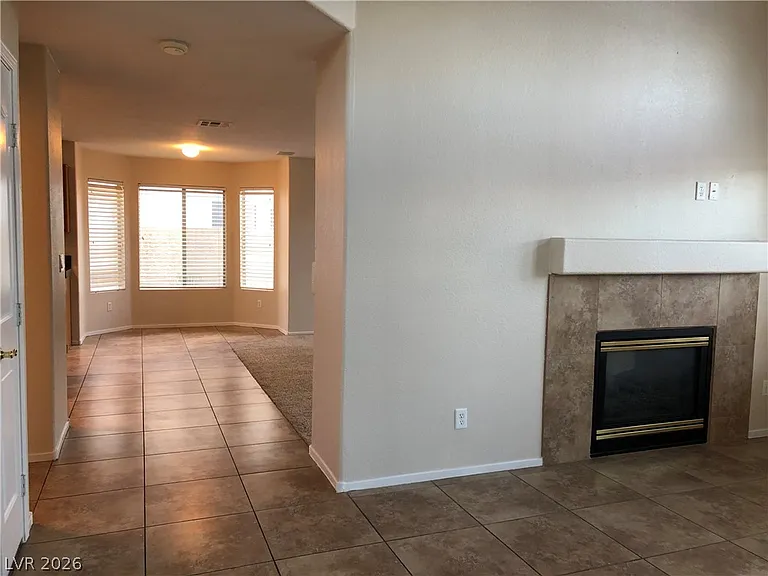 9724 Sandmist Ave — Photo 4
