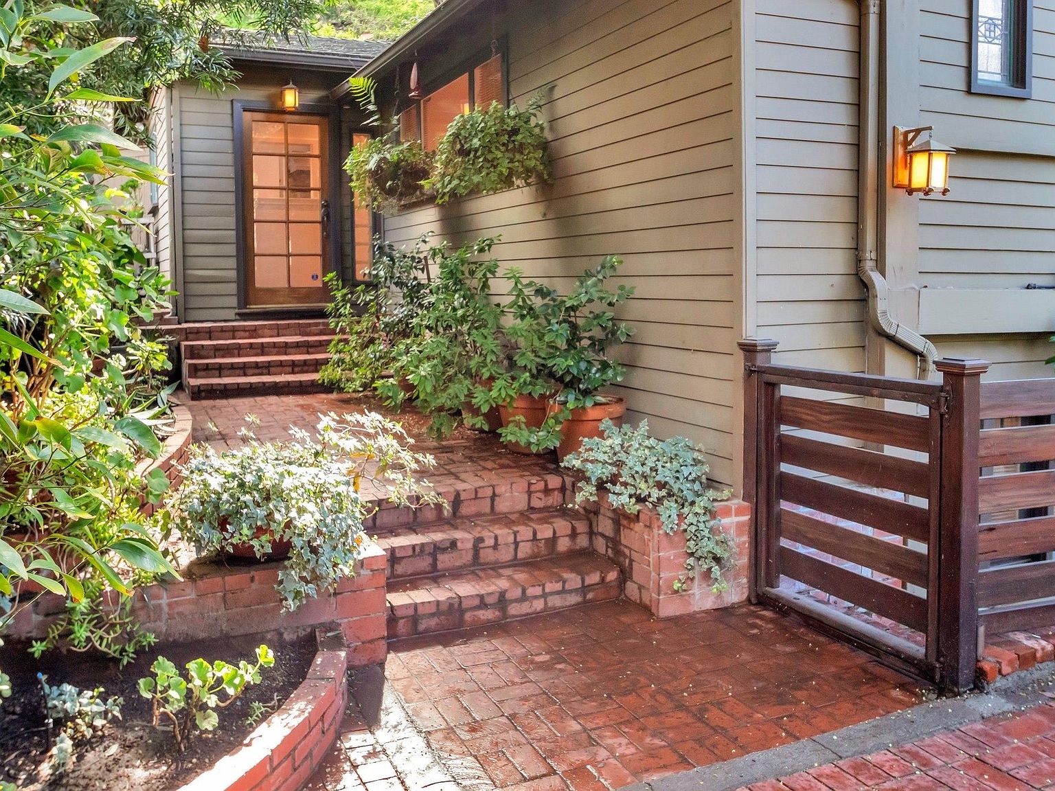 9862 Easton Dr, Beverly Hills, CA 90210 | Zillow