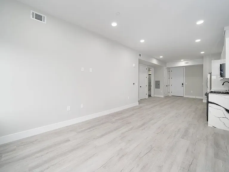 187 Culver Ave #508 — Photo 7