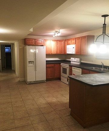2nd image of 5708 N Meade Ave #G