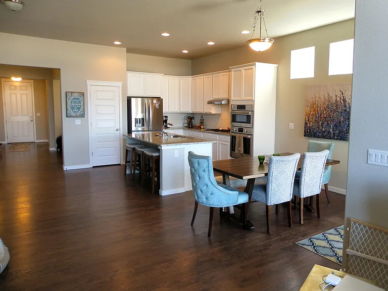 Gourmet kitchen and dining area. Stainless Steel Bosch appl