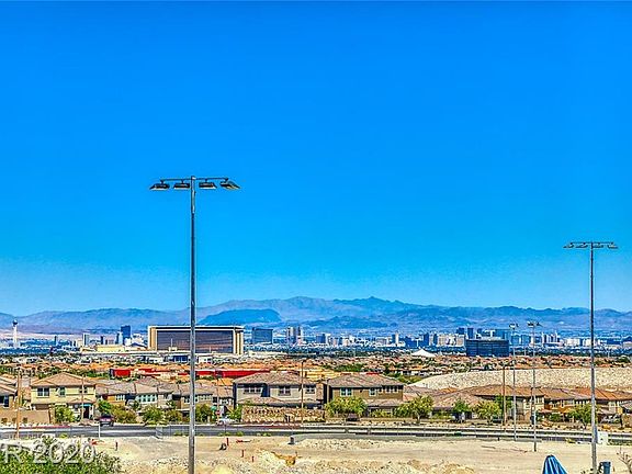3rd image of 916 Cirrus Cloud Ave