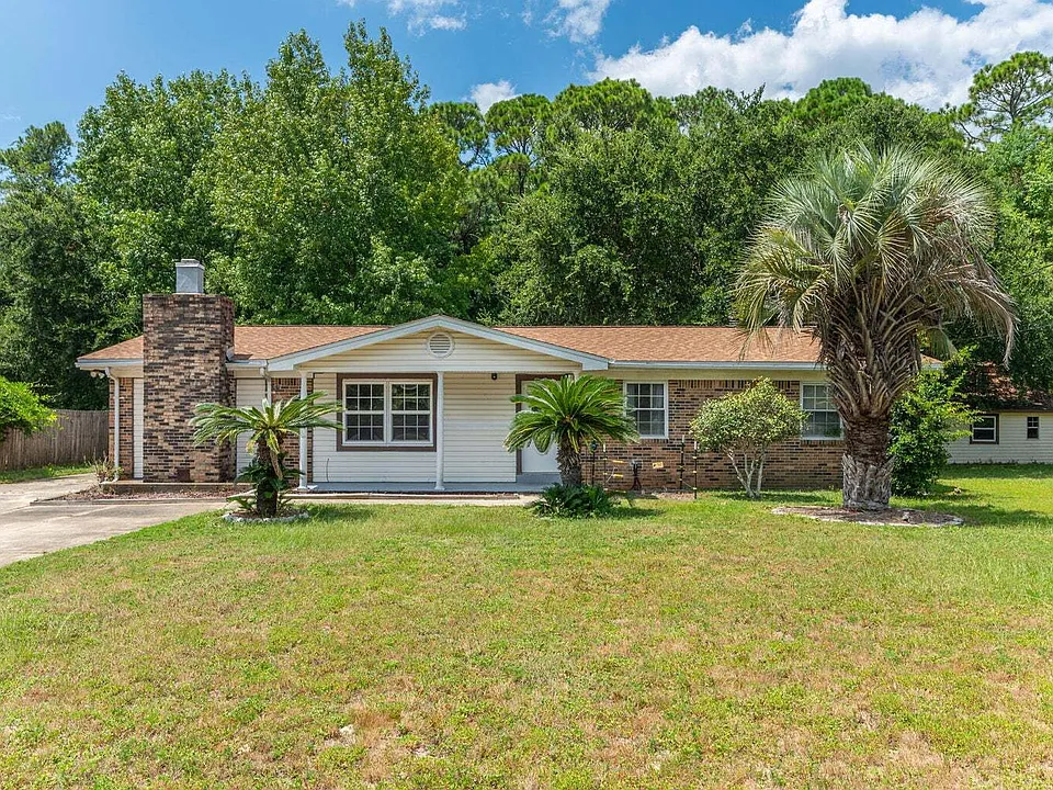 110 Green Dr