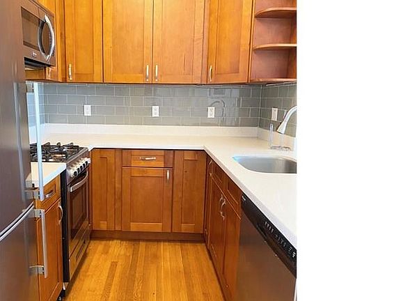 2nd image of 1345 Clement St
