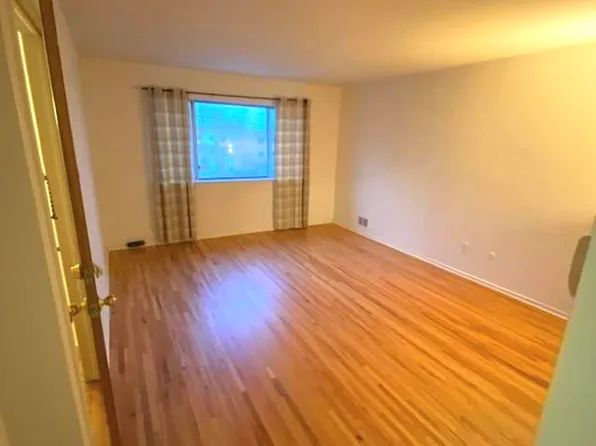 607 Sussex Street image 7 of 9