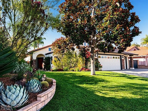 3rd image of 30585 Colina Verde St