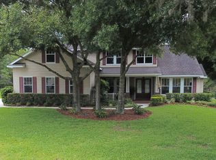 918 Lake Sapphire Ln, Lutz, FL 33548
