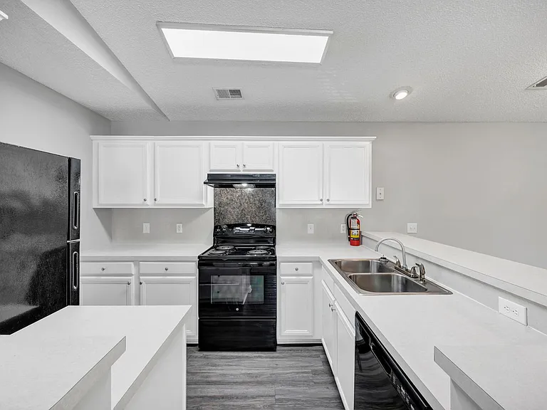 Basswood Apartment Homes — Photo 33