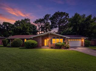 30 Walnut Ave, Shalimar, FL 32579