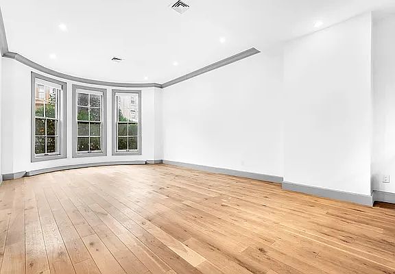 3rd image of 88 Lefferts Pl #1B