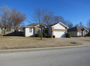 1415 East Locust Street, Bolivar, MO 65613