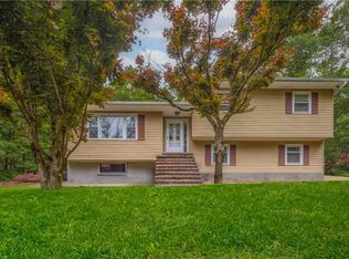 478 Creek Rd, Pleasant Valley, NY 12569