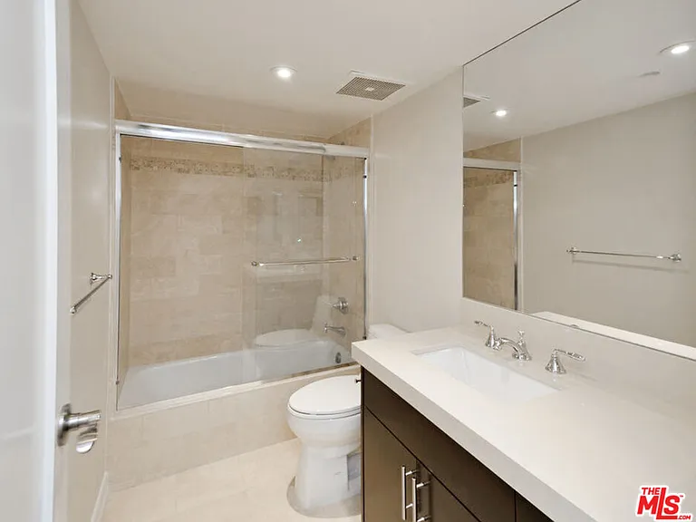 10660 Wilshire Blvd #705 — Photo 15