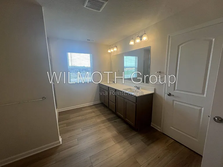 13179 Himalaya Cir — Photo 37