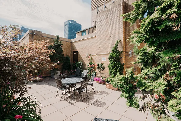 Rented by Corcoran | media 25