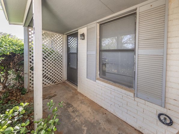 702 E 76th St, Lubbock, TX 79404