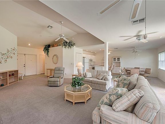 4th image of 806 Charlemagne Blvd