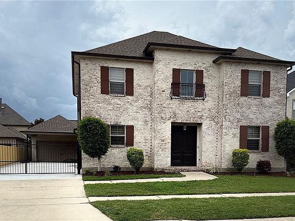 2nd image of 205 Bayou Gentilly Ln