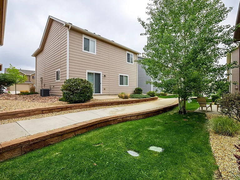 Hibiscus Ln — Photo 36