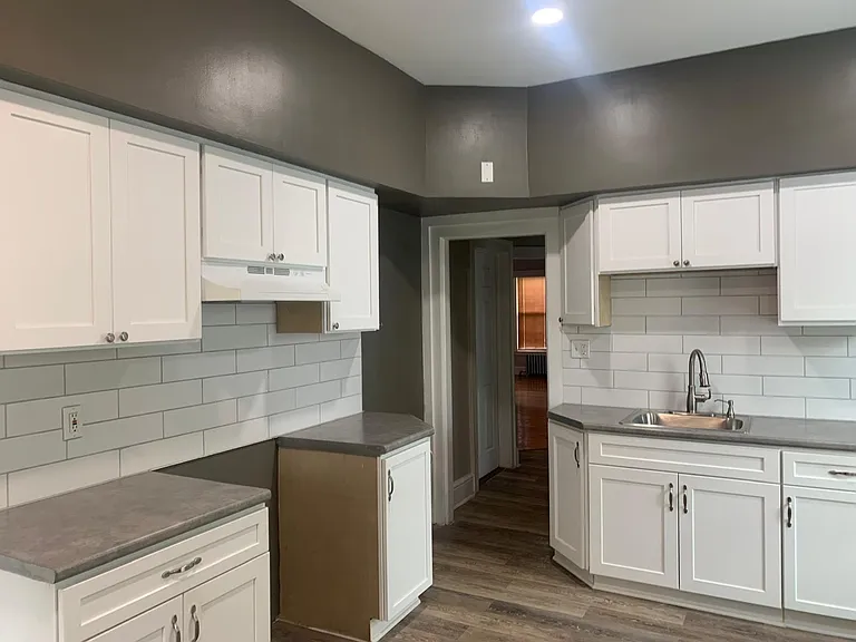 167 Russ St #1 — Photo 9
