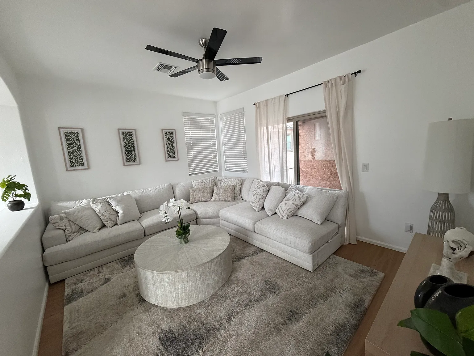 W Pipestone Pl, Phoenix — Photo 1