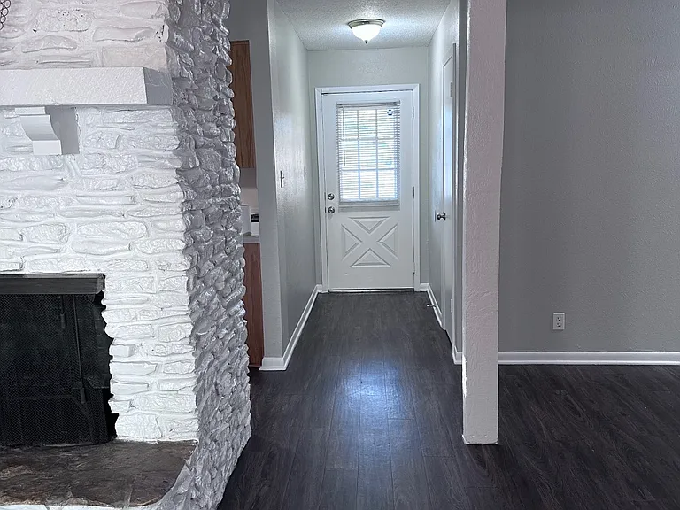 3409 Graybuck Rd — Photo 3
