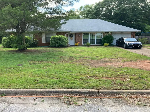 231 Daffodil Ct, Millbrook, AL 36054