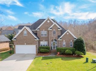 1003 W Pinehurst Ct, Clemmons, NC 27012