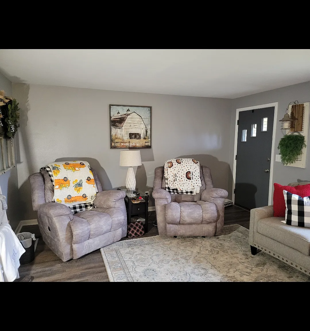 2 bed, 1100 sqft, $1,295 — Photo 2