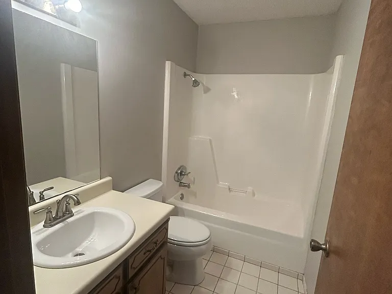 107 Williams St — Photo 7
