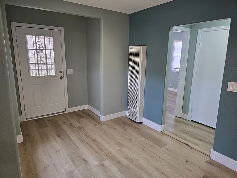 4561 Adenmoor Ave #1 — Photo 2
