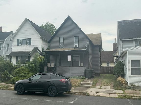 2nd image of 304 Schenck St