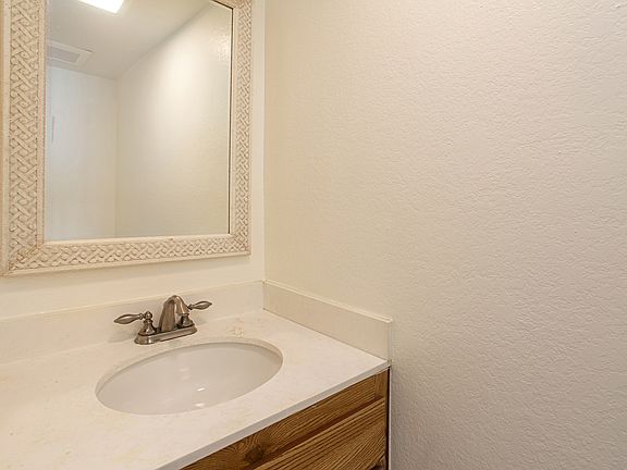 4th image of 26701 Quail Crk APT 177