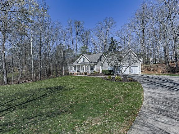 3rd image of 1206 Garden Row