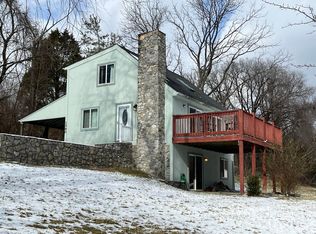 1590 Beaumont Rd, Roanoke, VA 24019