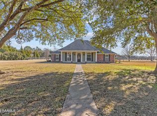 101 Beau Clos Ln, BROUSSARD, LA 70518