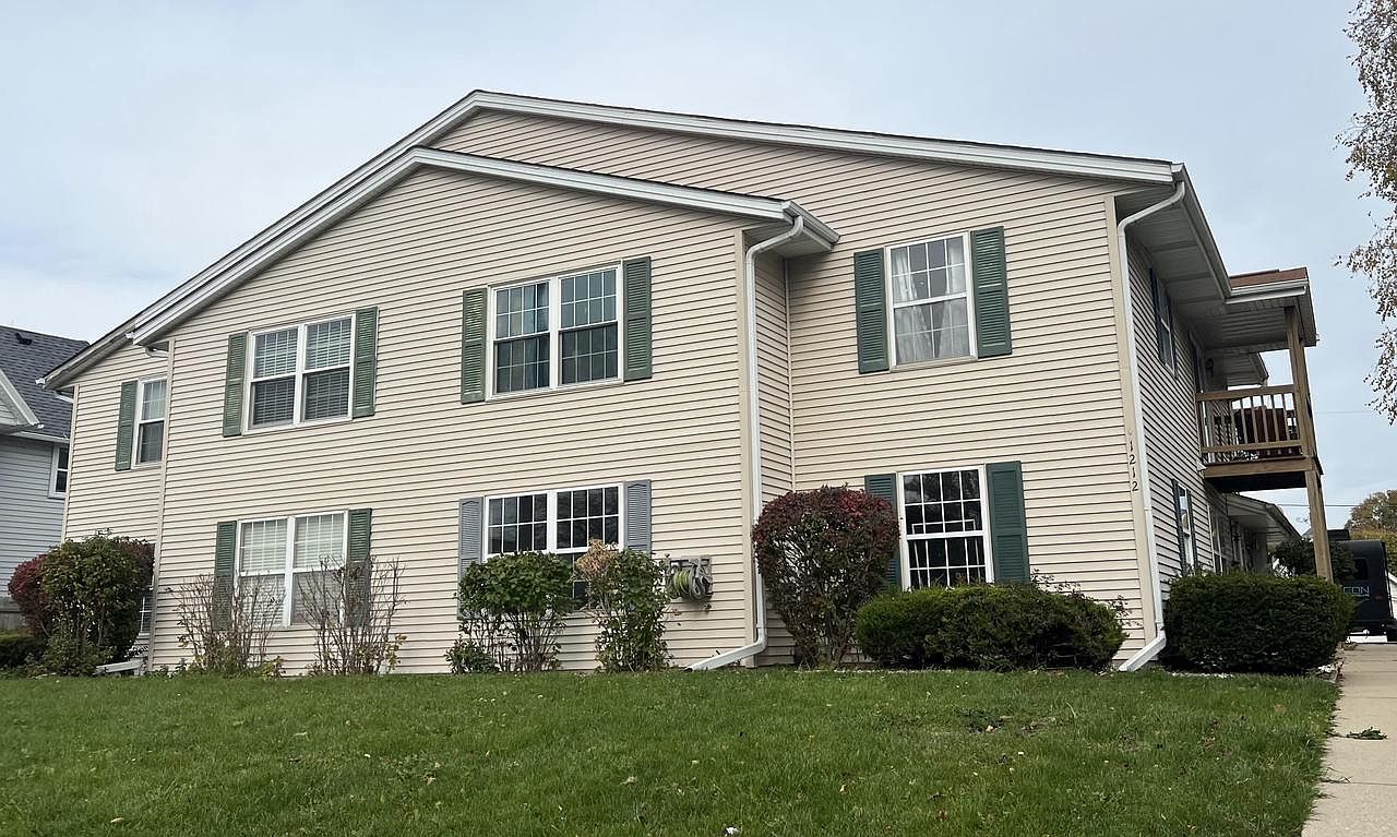 1212 Marquette AVENUE UNIT A, South Milwaukee, WI 53172 Zillow