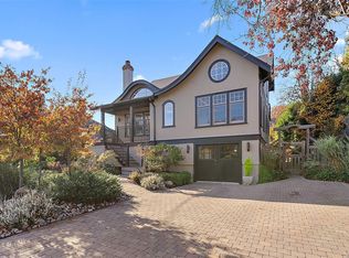614 Monterey Ave, Oak Bay, BC