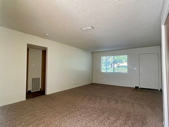 5th image of 1740 & 1758 Bramble Pl #1740/2